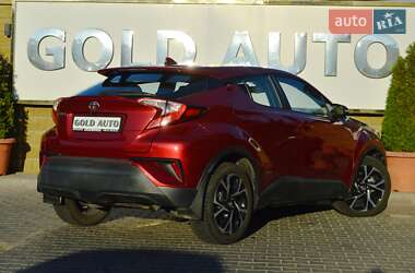 Позашляховик / Кросовер Toyota C-HR 2017 в 