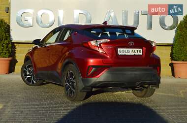 Позашляховик / Кросовер Toyota C-HR 2017 в 