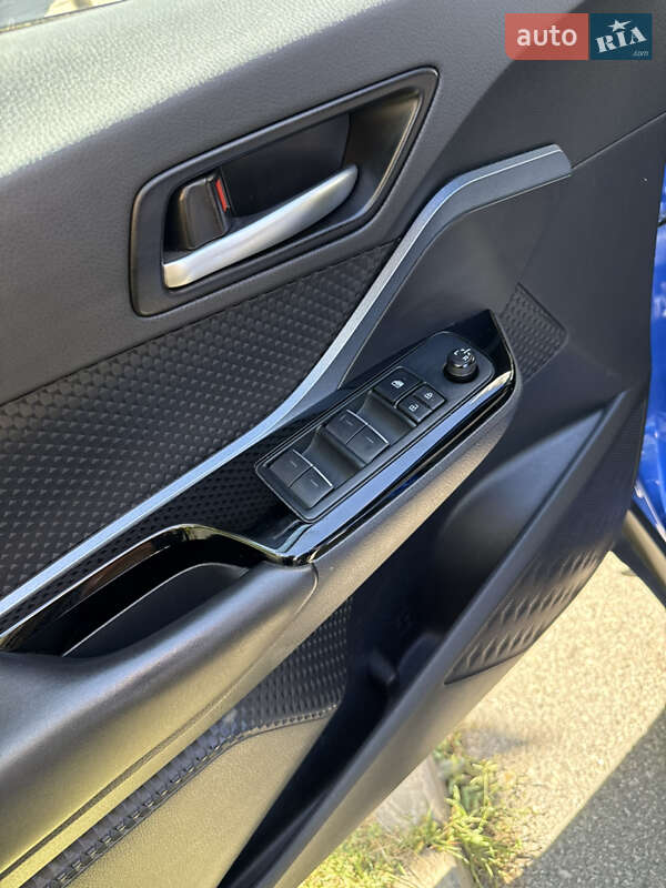 Внедорожник / Кроссовер Toyota C-HR 2020 в Харькове фото 13 Внедорожник / Кроссовер Toyota C-HR 2020 в Харькове