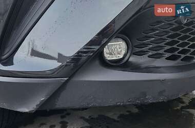 Позашляховик / Кросовер Toyota C-HR 2016 в  фото 11 Позашляховик / Кросовер Toyota C-HR 2016 в