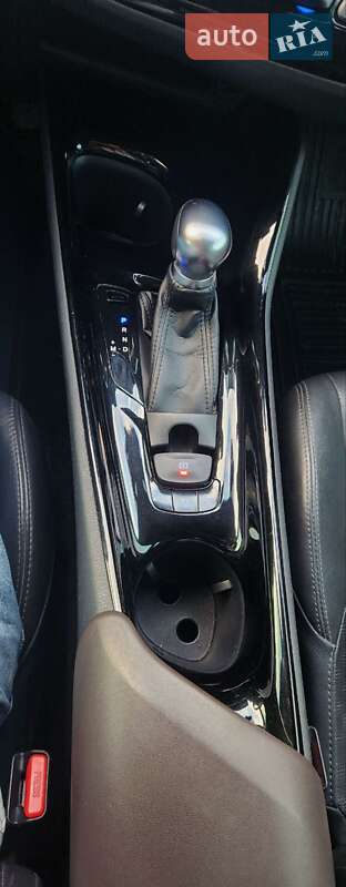 Внедорожник / Кроссовер Toyota C-HR 2016 в Киеве фото 18 Внедорожник / Кроссовер Toyota C-HR 2016 в Киеве