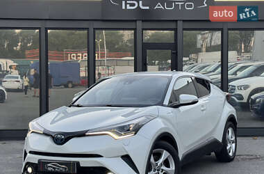 Внедорожник / Кроссовер Toyota C-HR 2018 в Киеве