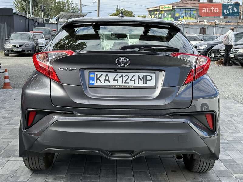Позашляховик / Кросовер Toyota C-HR 2021 в Дніпрі