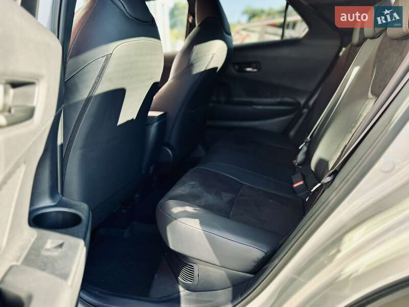 Внедорожник / Кроссовер Toyota C-HR 2024 в Тернополе