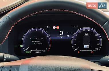 Внедорожник / Кроссовер Toyota C-HR 2024 в 
