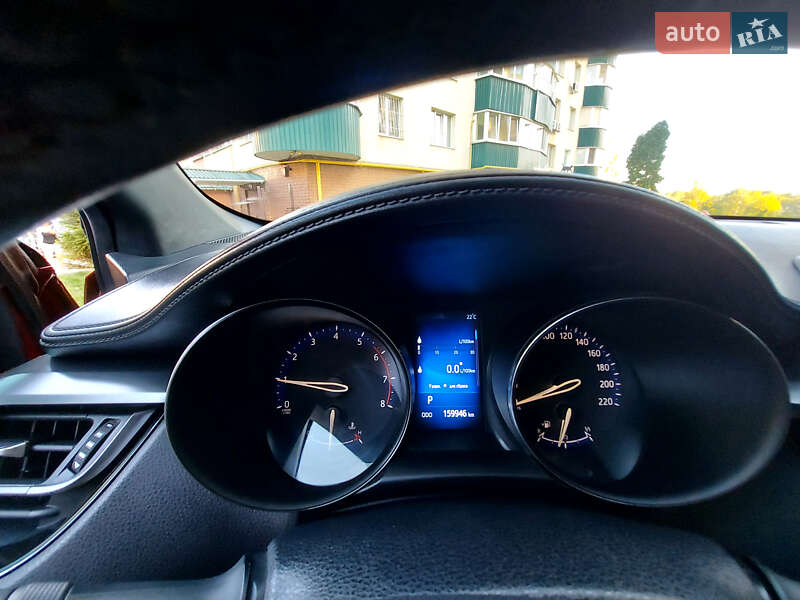 Позашляховик / Кросовер Toyota C-HR 2017 в Сумах