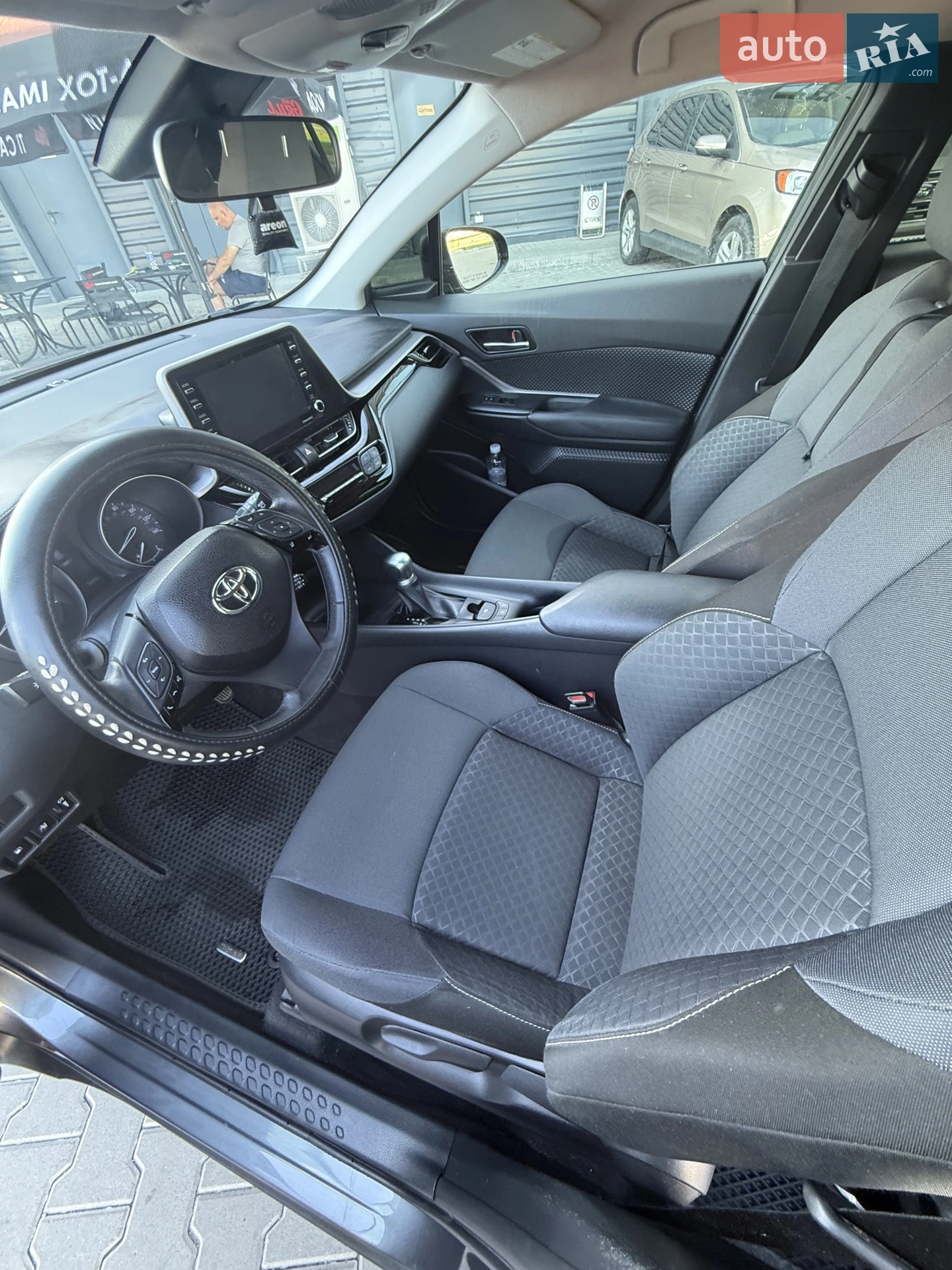 2019 Toyota C-HR - мініатюра 16