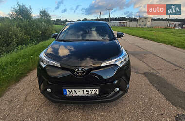 Позашляховик / Кросовер Toyota C-HR 2019 в Києві