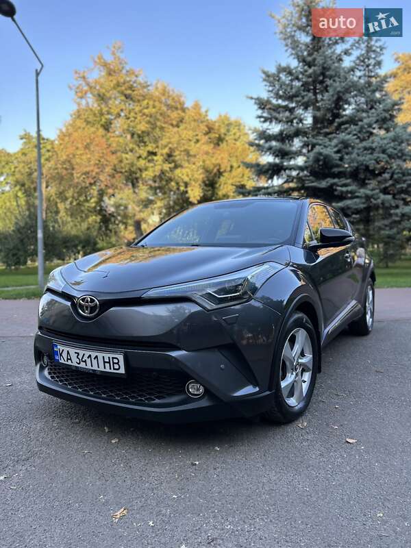 Toyota C-HR 2017 Toyota C-HR 2017