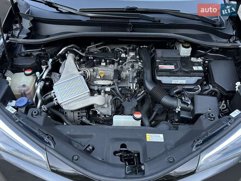 Внедорожник / Кроссовер Toyota C-HR 2017 в Киеве фото 19 Внедорожник / Кроссовер Toyota C-HR 2017 в Киеве