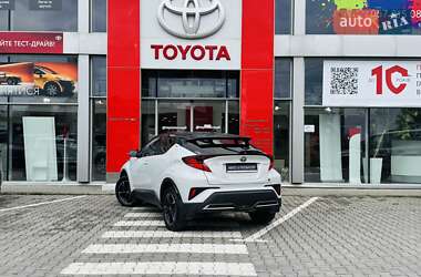 Внедорожник / Кроссовер Toyota C-HR 2021 в 