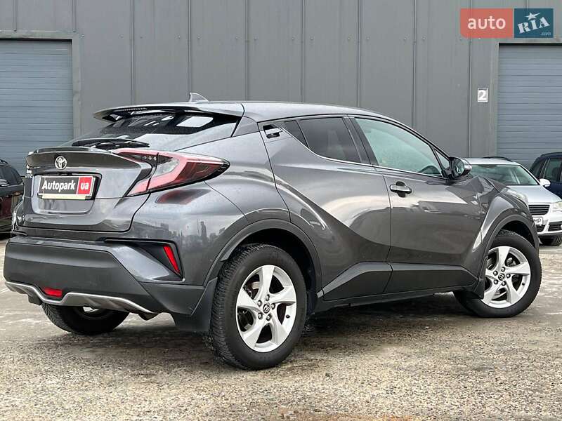 Внедорожник / Кроссовер Toyota C-HR 2017 в Львове