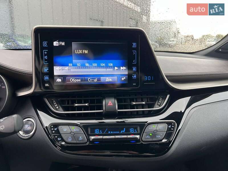 Внедорожник / Кроссовер Toyota C-HR 2017 в Львове