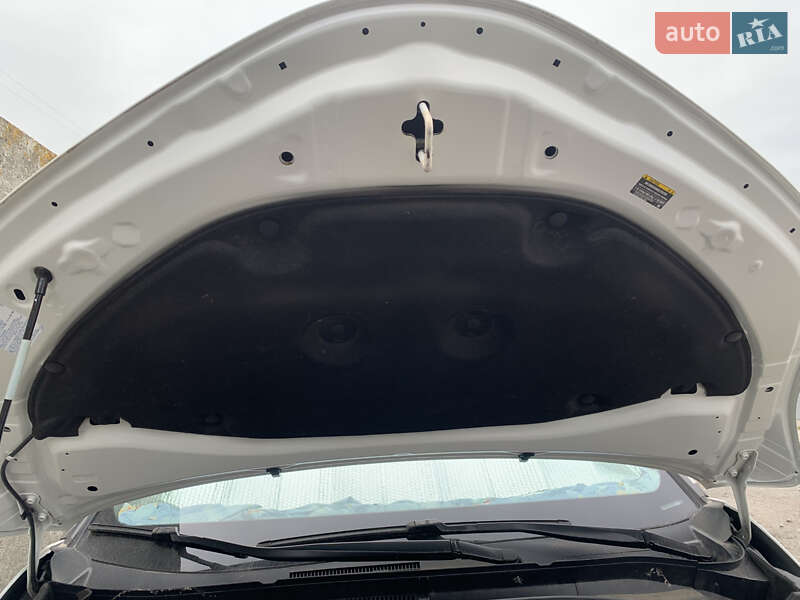 Позашляховик / Кросовер Toyota C-HR 2020 в Києві