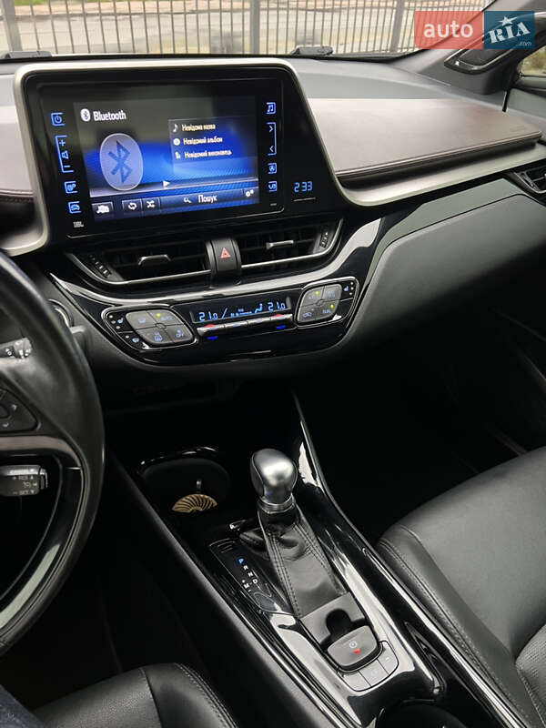 Внедорожник / Кроссовер Toyota C-HR 2017 в Киеве фото 33 Внедорожник / Кроссовер Toyota C-HR 2017 в Киеве