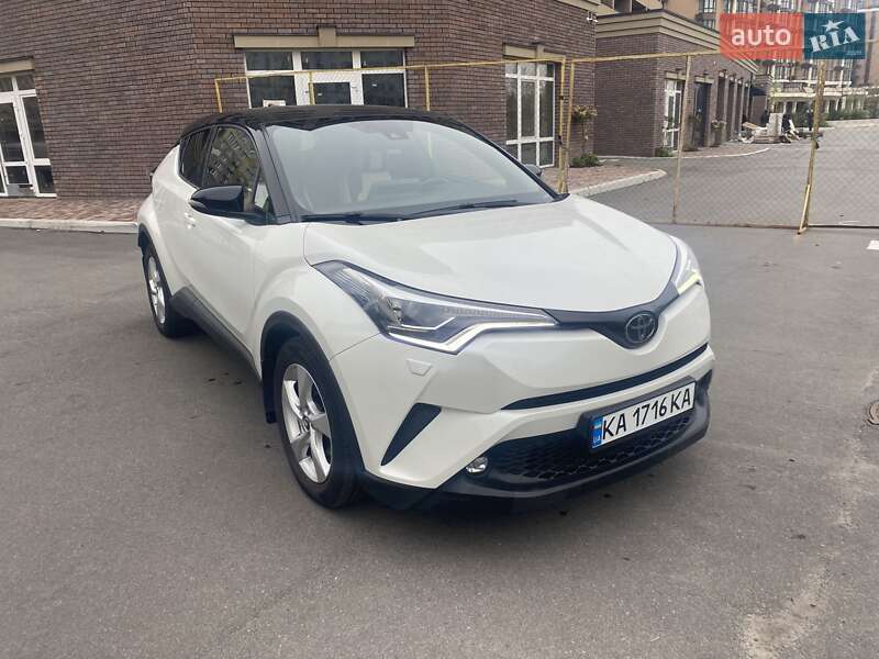 Позашляховик / Кросовер Toyota C-HR 2019 в Києві фото 5 Позашляховик / Кросовер Toyota C-HR 2019 в Києві