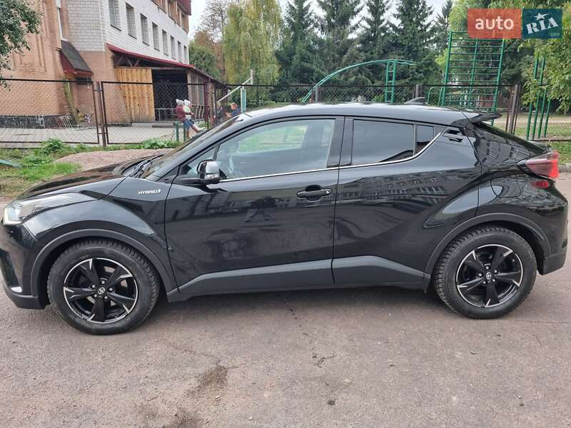 Внедорожник / Кроссовер Toyota C-HR 2019 в Житомире фото 16 Внедорожник / Кроссовер Toyota C-HR 2019 в Житомире
