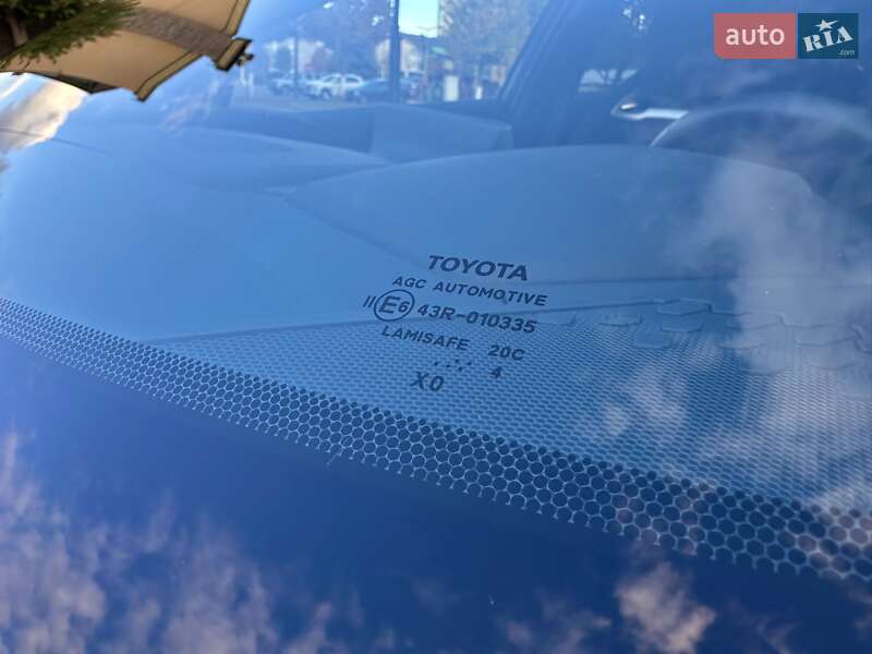 Внедорожник / Кроссовер Toyota C-HR 2024 в Киеве