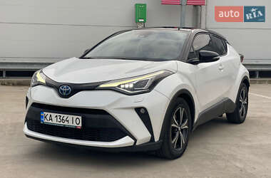 Внедорожник / Кроссовер Toyota C-HR 2022 в 