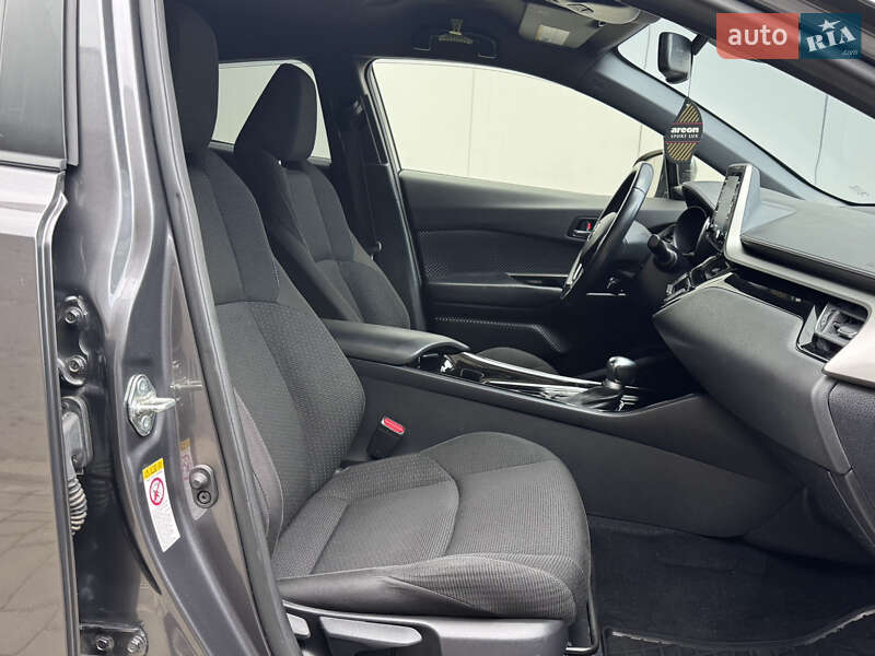 Позашляховик / Кросовер Toyota C-HR 2019 в Одесі