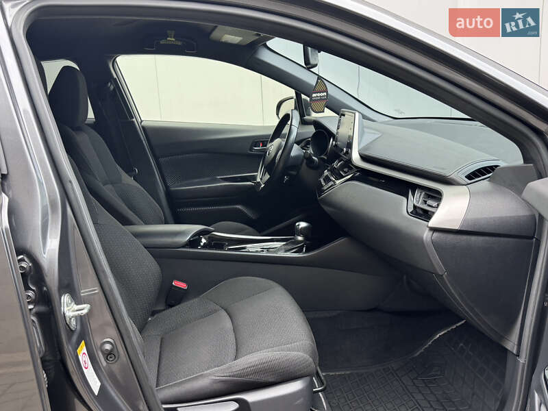 Позашляховик / Кросовер Toyota C-HR 2019 в Одесі