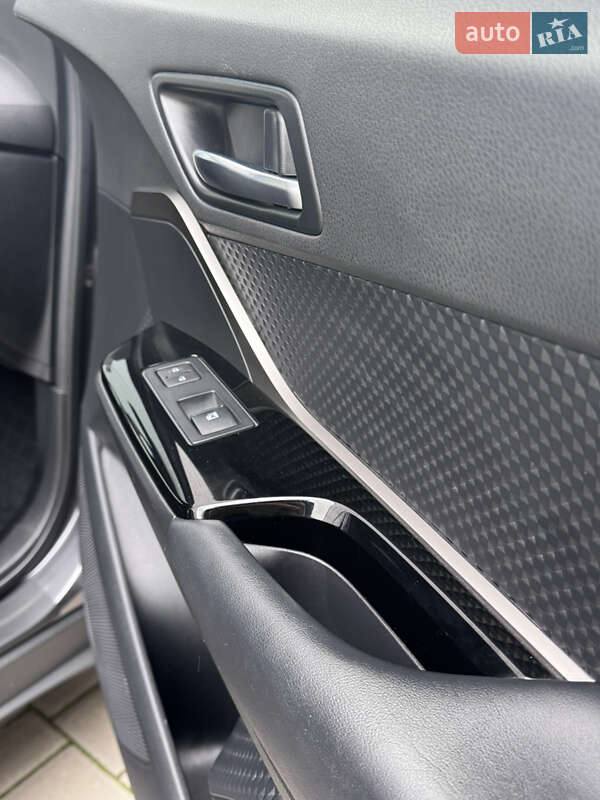 Позашляховик / Кросовер Toyota C-HR 2019 в Одесі