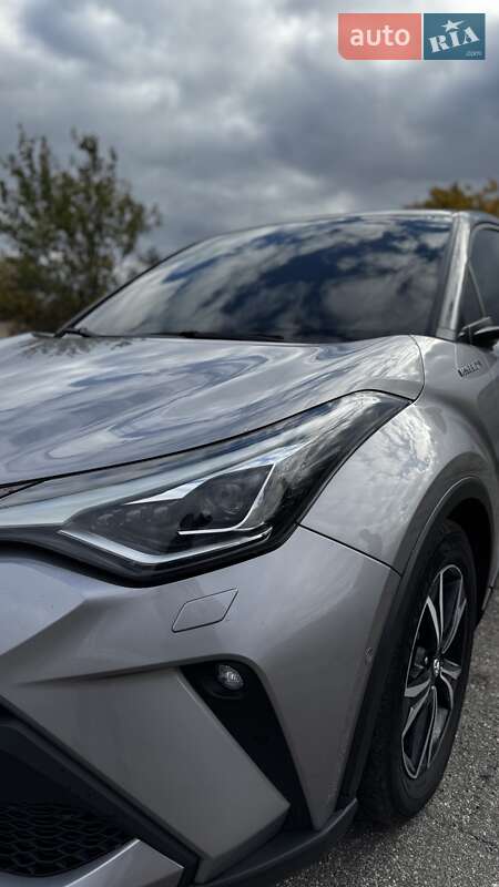 Внедорожник / Кроссовер Toyota C-HR 2019 в Кропивницком