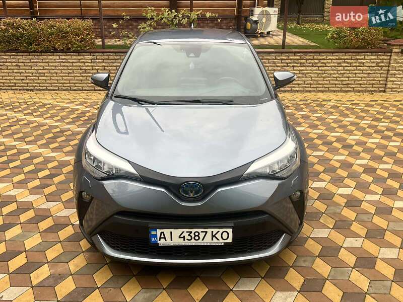 Позашляховик / Кросовер Toyota C-HR 2019 в Бучі