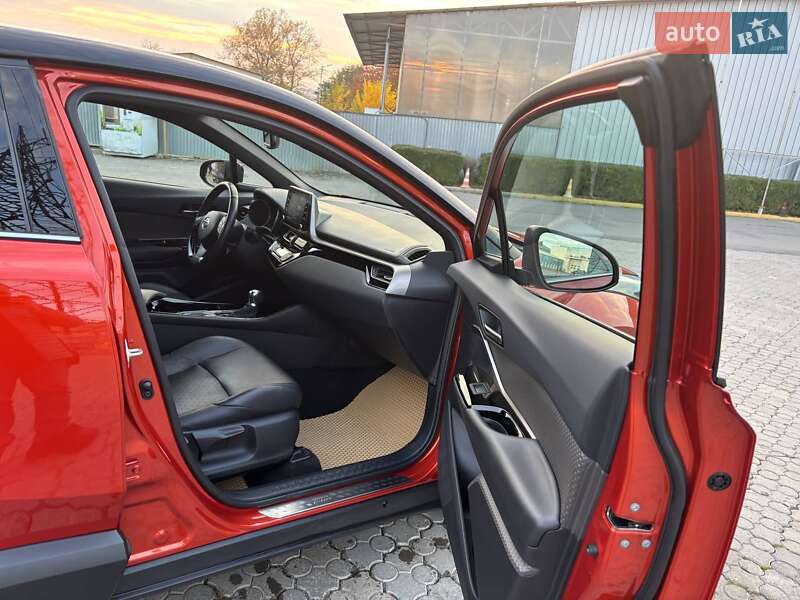 Внедорожник / Кроссовер Toyota C-HR 2019 в Черновцах фото 9 Внедорожник / Кроссовер Toyota C-HR 2019 в Черновцах