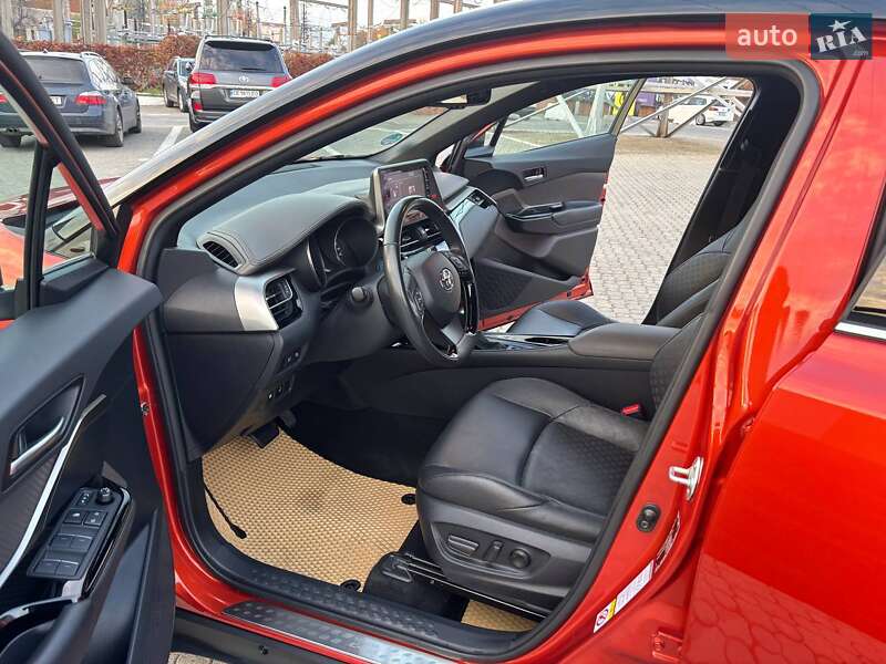 Внедорожник / Кроссовер Toyota C-HR 2019 в Черновцах фото 14 Внедорожник / Кроссовер Toyota C-HR 2019 в Черновцах