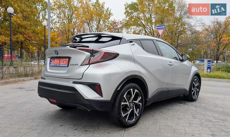 Внедорожник / Кроссовер Toyota C-HR 2019 в Киеве фото 6 Внедорожник / Кроссовер Toyota C-HR 2019 в Киеве