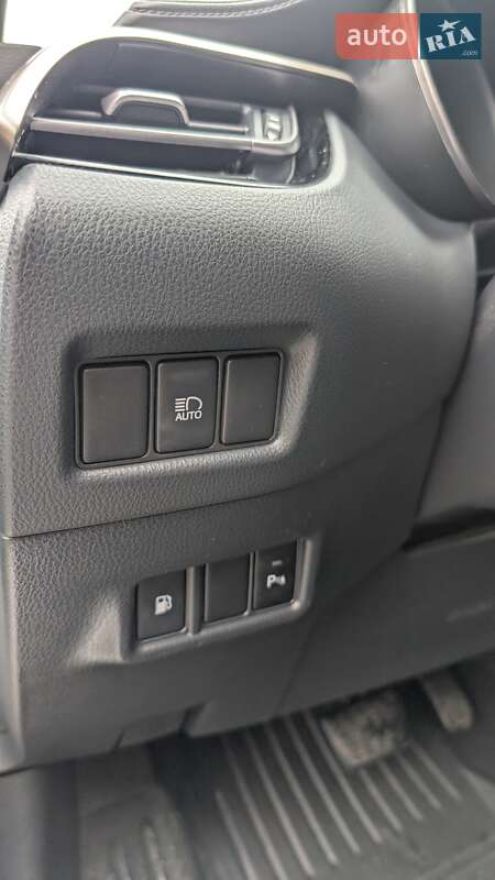 Внедорожник / Кроссовер Toyota C-HR 2019 в Киеве фото 15 Внедорожник / Кроссовер Toyota C-HR 2019 в Киеве