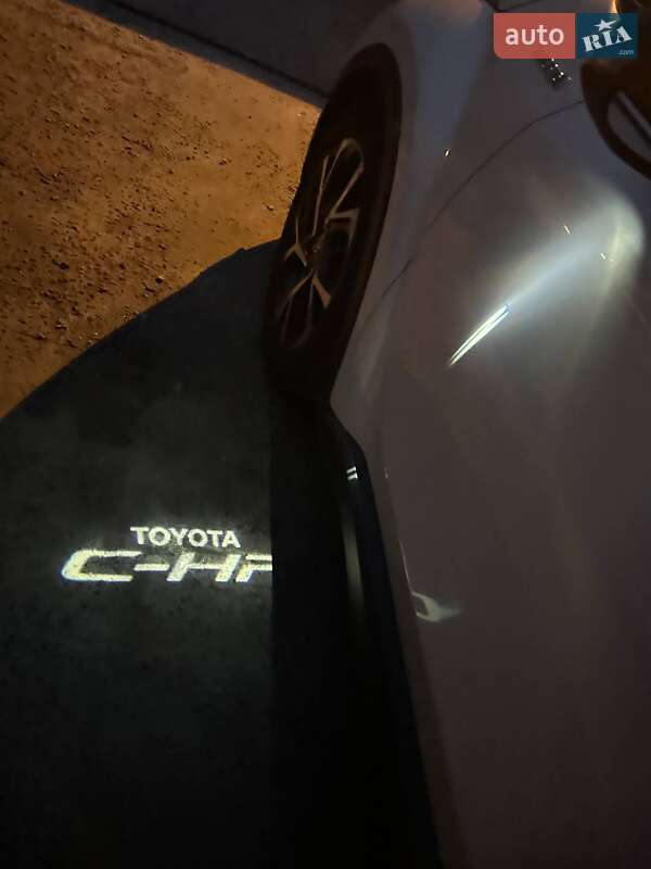 Внедорожник / Кроссовер Toyota C-HR 2019 в Киеве фото 45 Внедорожник / Кроссовер Toyota C-HR 2019 в Киеве