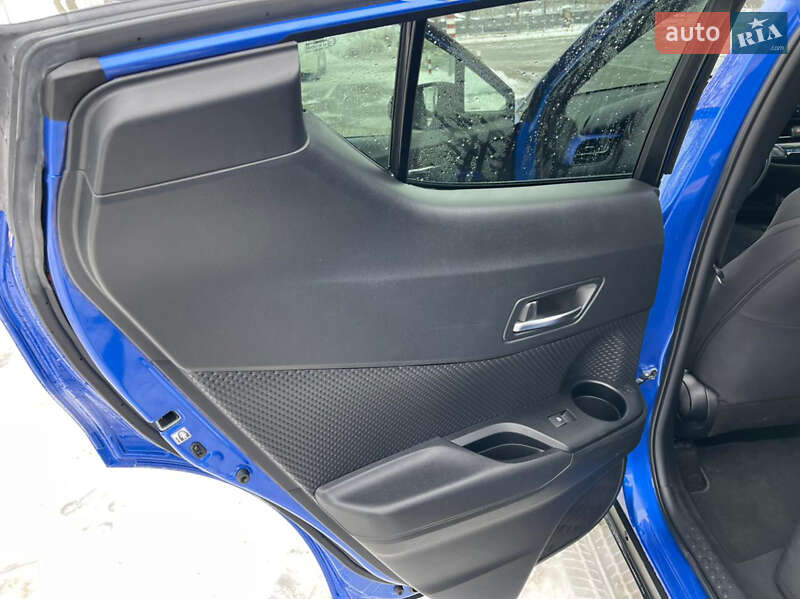 Внедорожник / Кроссовер Toyota C-HR 2018 в Коломые