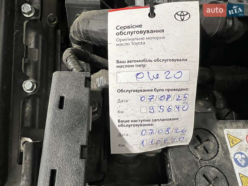 Внедорожник / Кроссовер Toyota C-HR 2019 в Черновцах