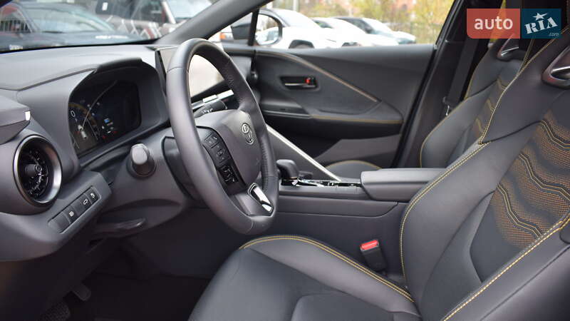 Внедорожник / Кроссовер Toyota C-HR 2023 в Житомире