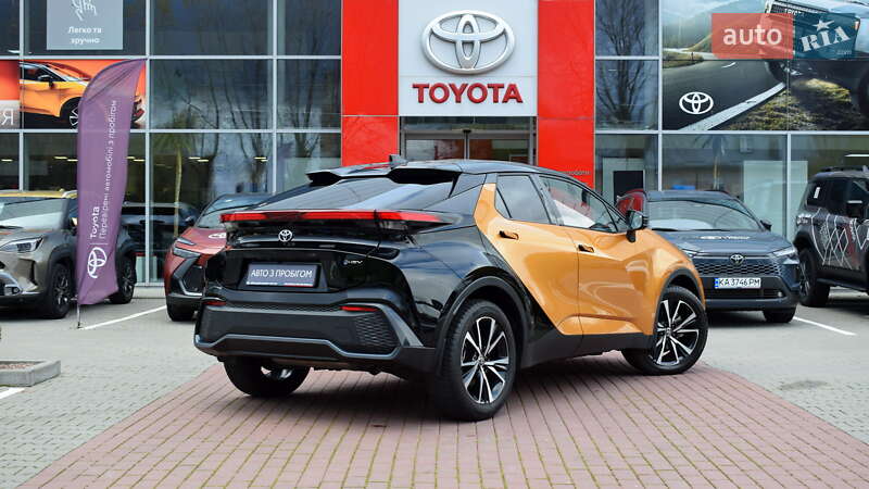 Внедорожник / Кроссовер Toyota C-HR 2023 в Житомире