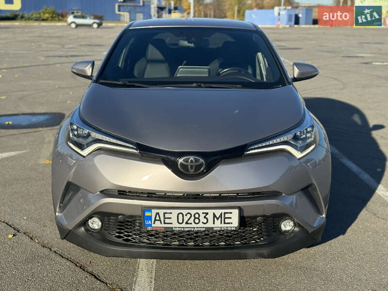 Позашляховик / Кросовер Toyota C-HR 2019 в Дніпрі фото 8 Позашляховик / Кросовер Toyota C-HR 2019 в Дніпрі