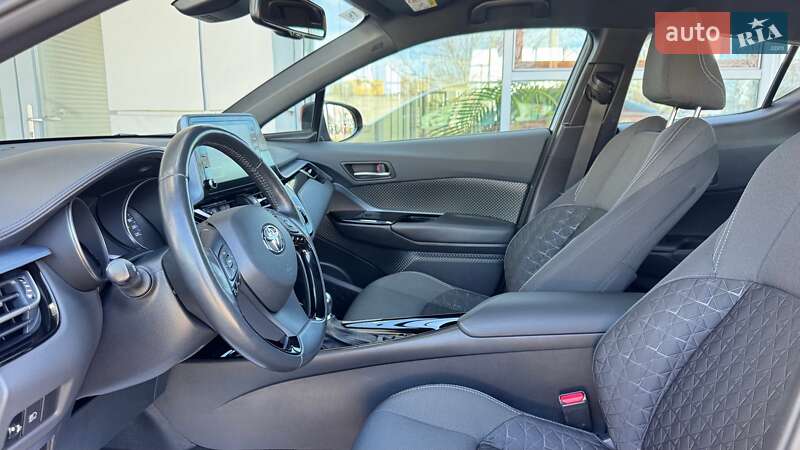 Позашляховик / Кросовер Toyota C-HR 2021 в Івано-Франківську