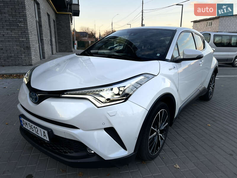 Позашляховик / Кросовер Toyota C-HR 2018 в Києві