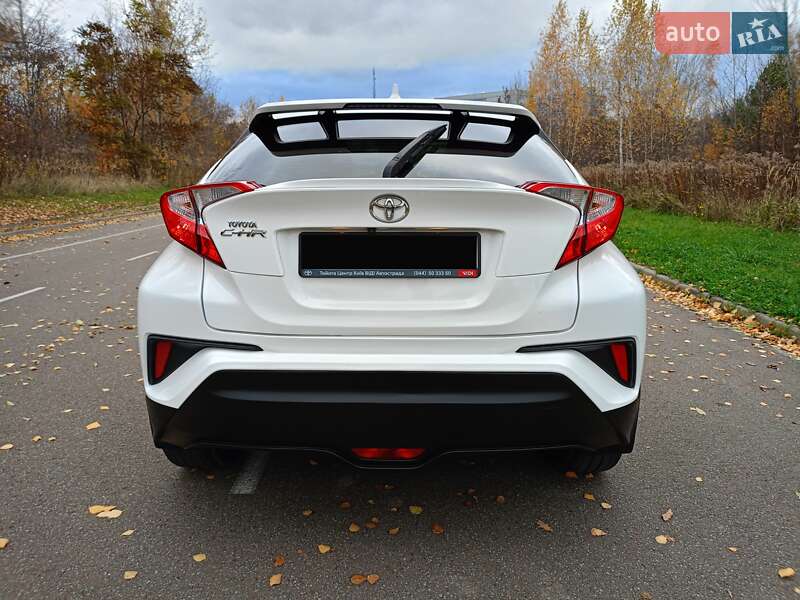 Позашляховик / Кросовер Toyota C-HR 2018 в Києві