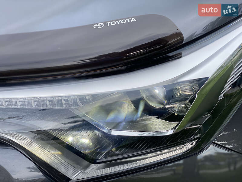Позашляховик / Кросовер Toyota C-HR 2018 в Івано-Франківську фото 33 Позашляховик / Кросовер Toyota C-HR 2018 в Івано-Франківську