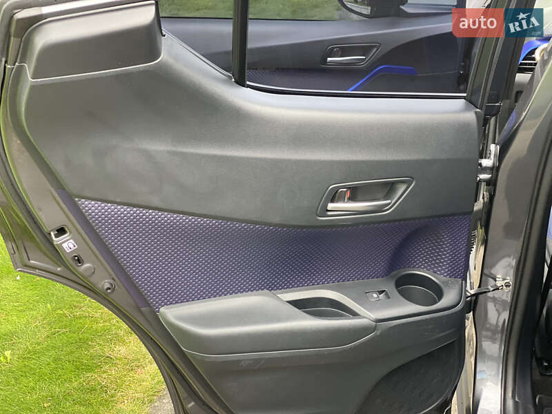 Позашляховик / Кросовер Toyota C-HR 2018 в Івано-Франківську фото 43 Позашляховик / Кросовер Toyota C-HR 2018 в Івано-Франківську