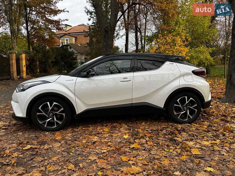 Внедорожник / Кроссовер Toyota C-HR 2019 в Киеве фото 12 Внедорожник / Кроссовер Toyota C-HR 2019 в Киеве