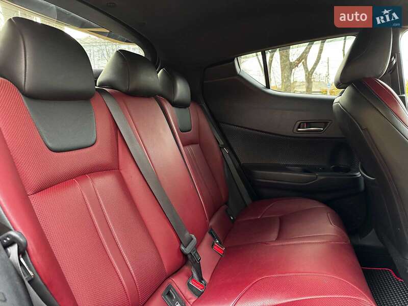 Внедорожник / Кроссовер Toyota C-HR 2019 в Киеве фото 28 Внедорожник / Кроссовер Toyota C-HR 2019 в Киеве