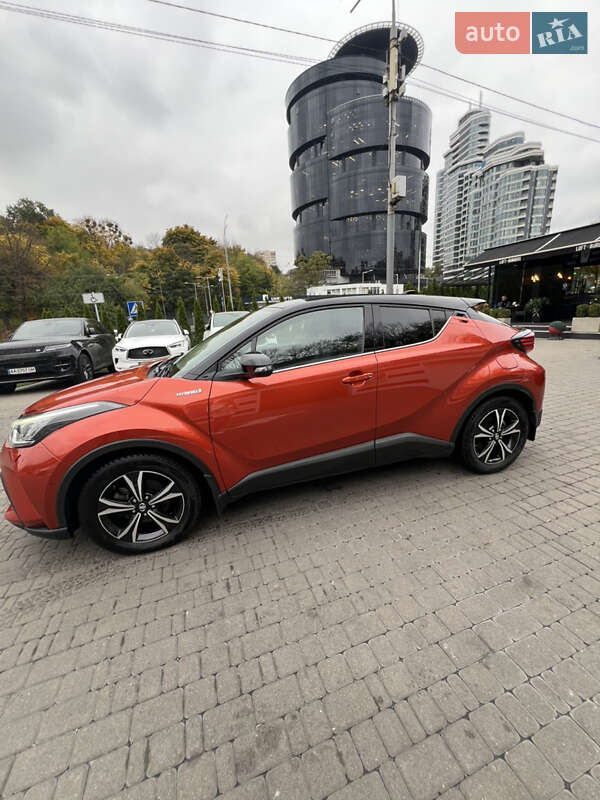 Внедорожник / Кроссовер Toyota C-HR 2020 в Киеве фото 6 Внедорожник / Кроссовер Toyota C-HR 2020 в Киеве
