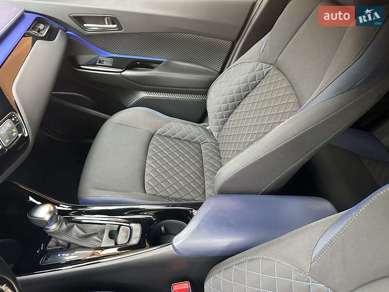 Внедорожник / Кроссовер Toyota C-HR 2020 в Киеве фото 26 Внедорожник / Кроссовер Toyota C-HR 2020 в Киеве