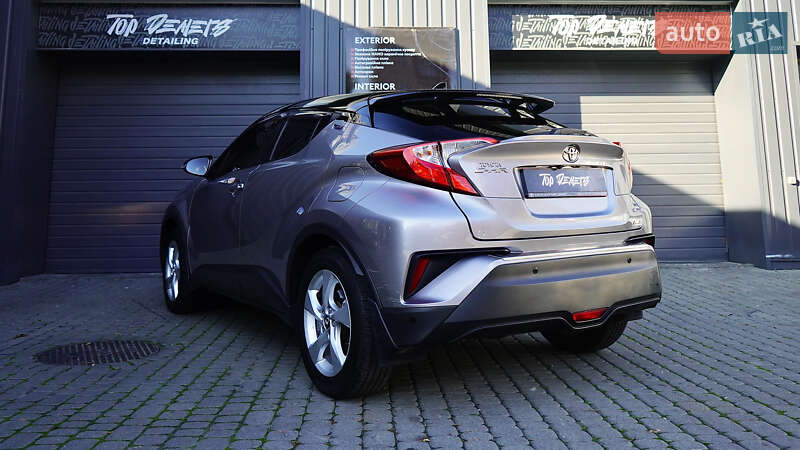Внедорожник / Кроссовер Toyota C-HR 2017 в Львове фото 12 Внедорожник / Кроссовер Toyota C-HR 2017 в Львове