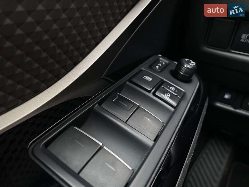 Внедорожник / Кроссовер Toyota C-HR 2019 в Одессе