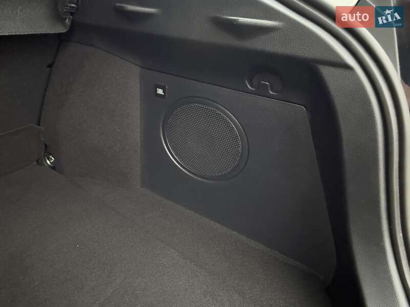 Позашляховик / Кросовер Toyota C-HR 2018 в Києві фото 41 Позашляховик / Кросовер Toyota C-HR 2018 в Києві